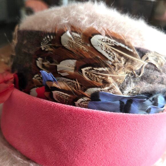 1960\'s Lazarus Pink Fur Felt Wide Brim Hat Natural Feathers Church Derby Indie main image 9